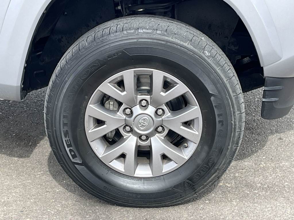 Thumbnail: 2019 Toyota Tacoma - 8