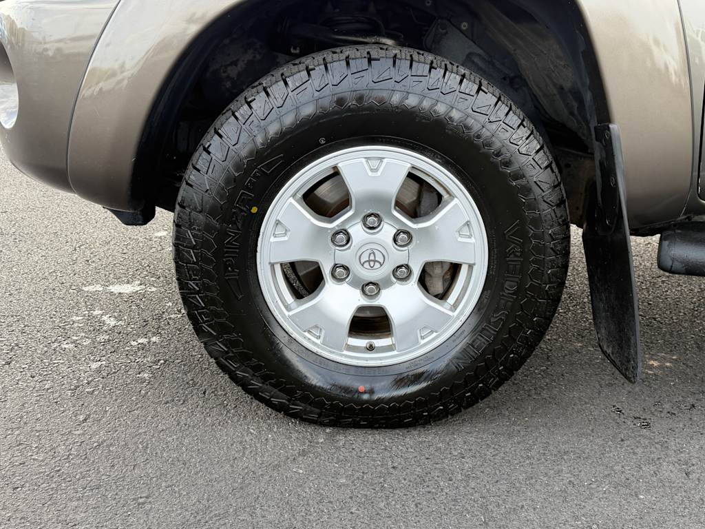 Thumbnail: 2011 Toyota Tacoma - 5