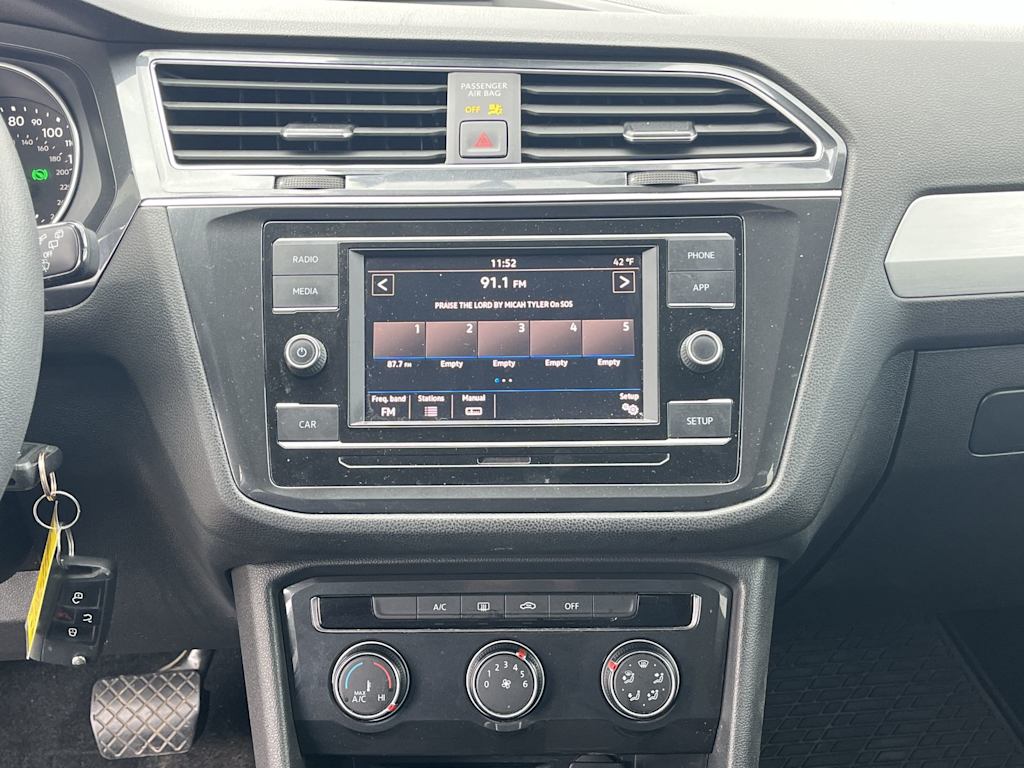 Thumbnail: 2019 Volkswagen Tiguan - 15