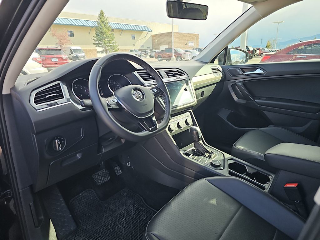 2021 Volkswagen Tiguan SE 2