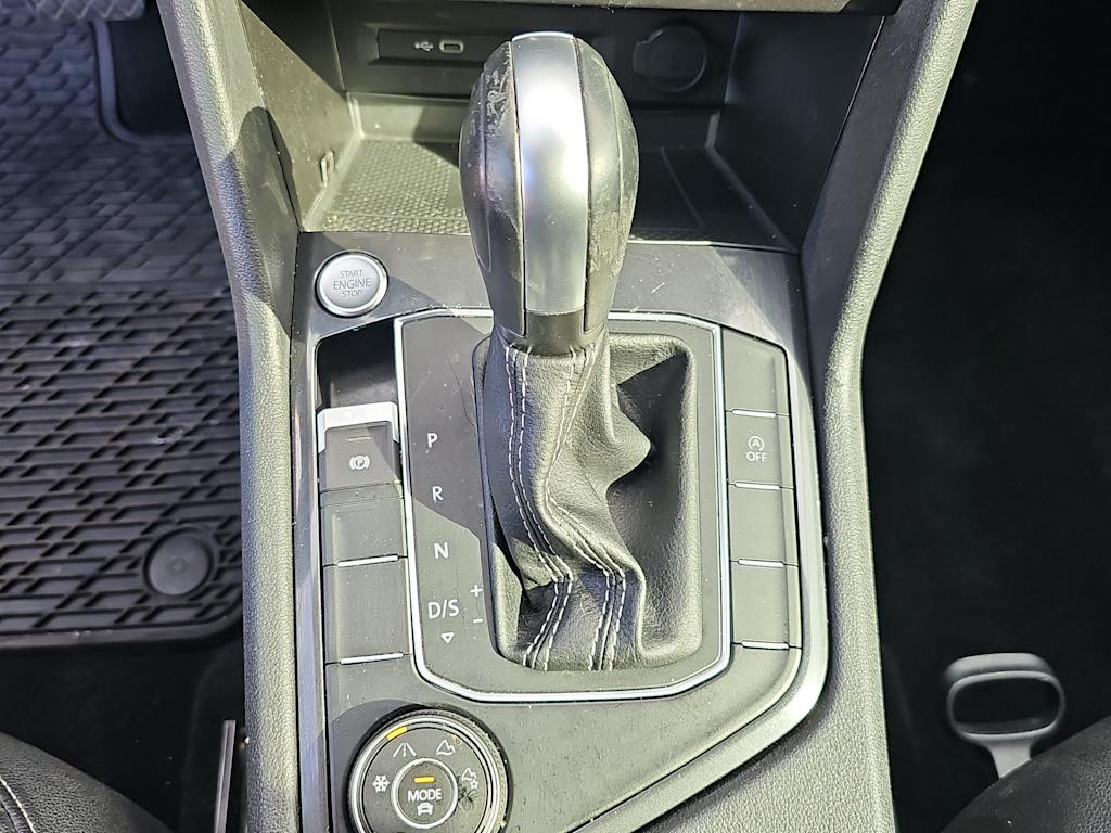 2021 Volkswagen Tiguan SE 16