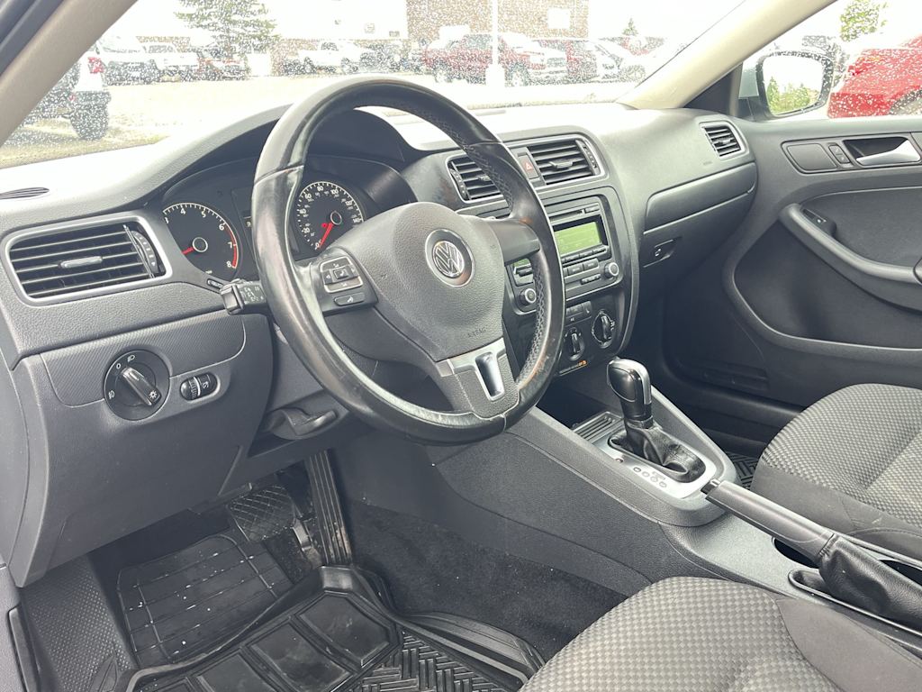 Thumbnail: 2014 Volkswagen Jetta - 2