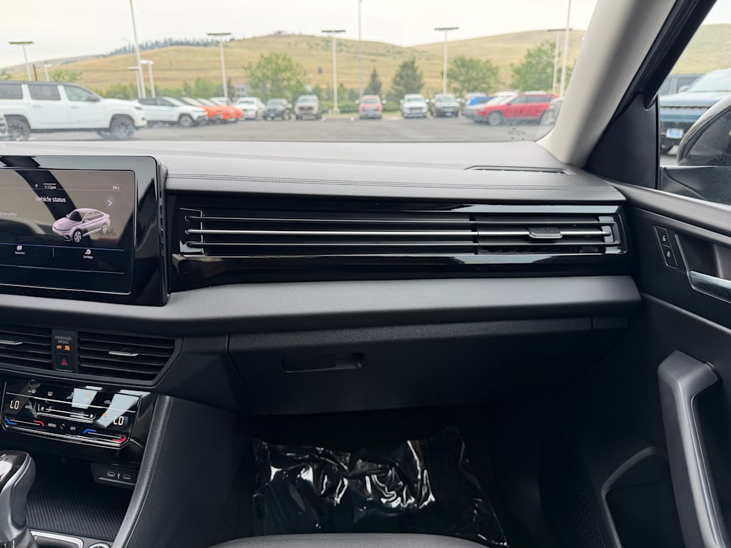 Thumbnail: 2025 Volkswagen Jetta - 21