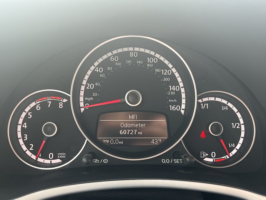 2015 Volkswagen Beetle R-Line 16