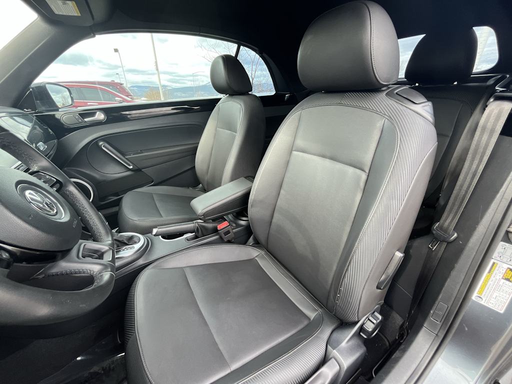 2015 Volkswagen Beetle R-Line 10