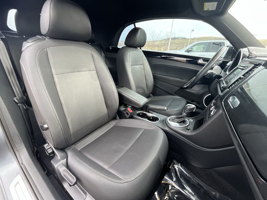 2015 Volkswagen Beetle R-Line 11
