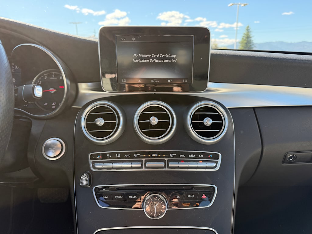 Thumbnail: 2015 Mercedes-Benz C-Class - 10