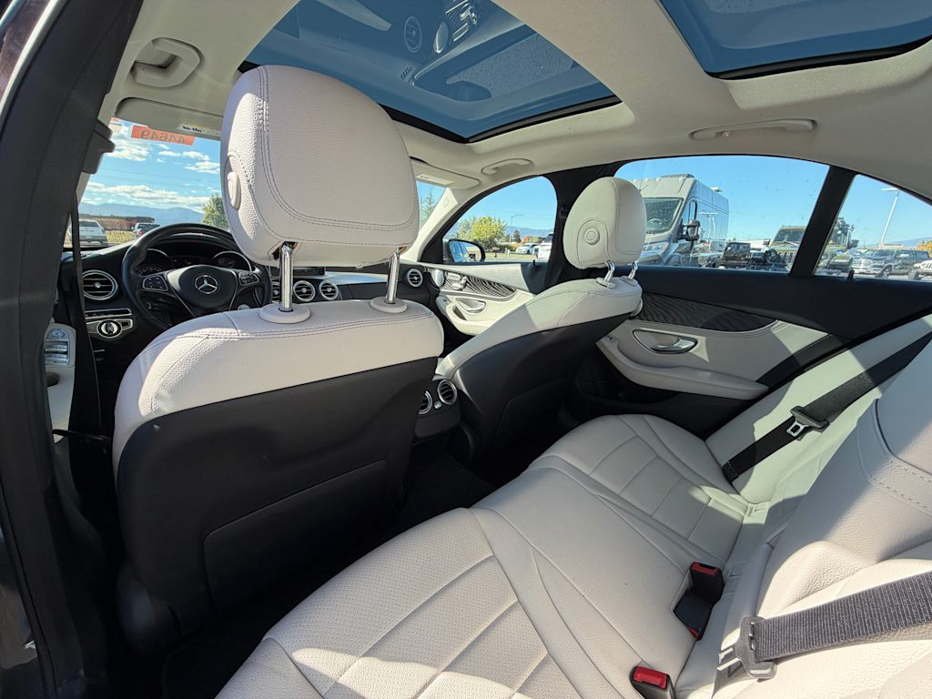 Thumbnail: 2015 Mercedes-Benz C-Class - 24