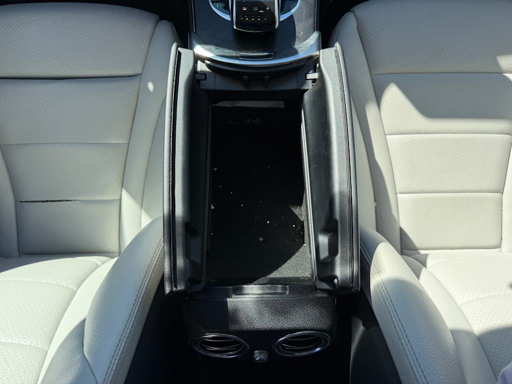 Thumbnail: 2015 Mercedes-Benz C-Class - 22