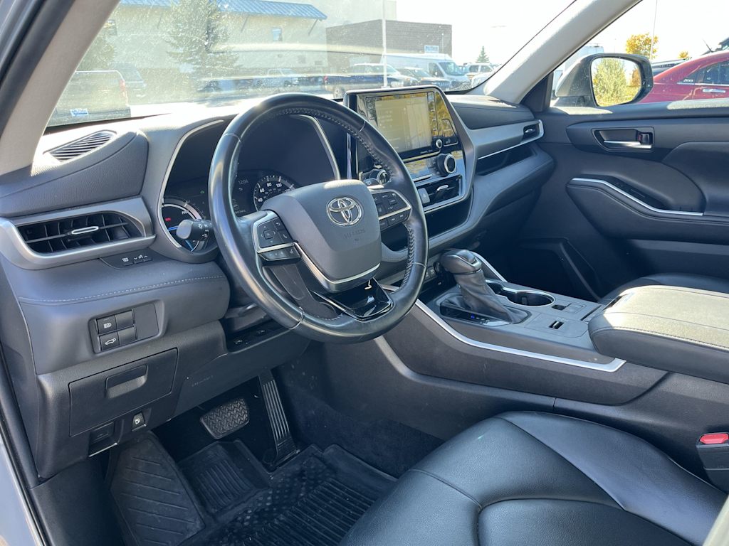 Thumbnail: 2021 Toyota Highlander - 2