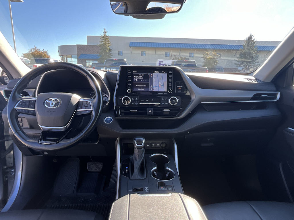 Thumbnail: 2021 Toyota Highlander - 10