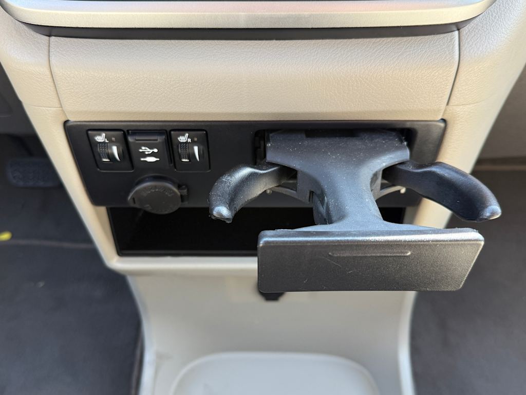 Thumbnail: 2020 Toyota Sienna - 21