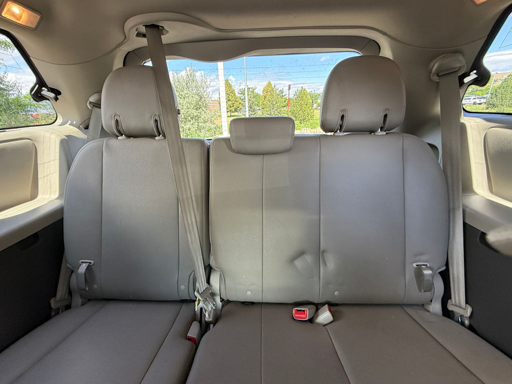 Thumbnail: 2020 Toyota Sienna - 28