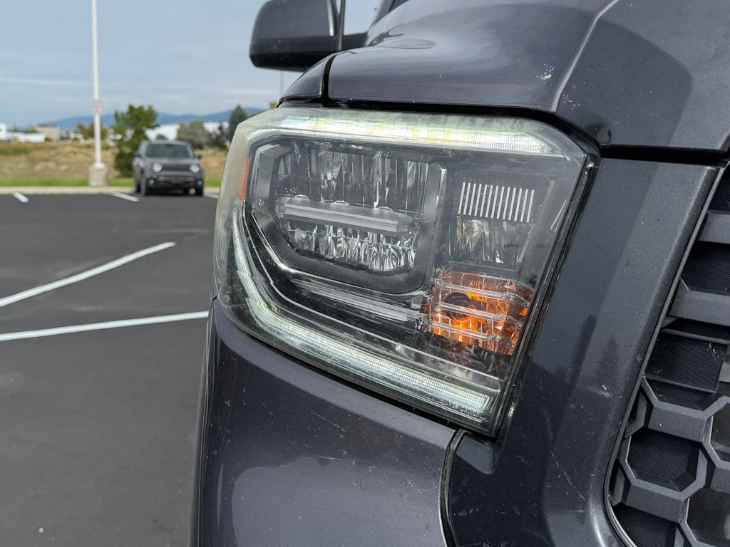Thumbnail: 2018 Toyota Tundra - 15