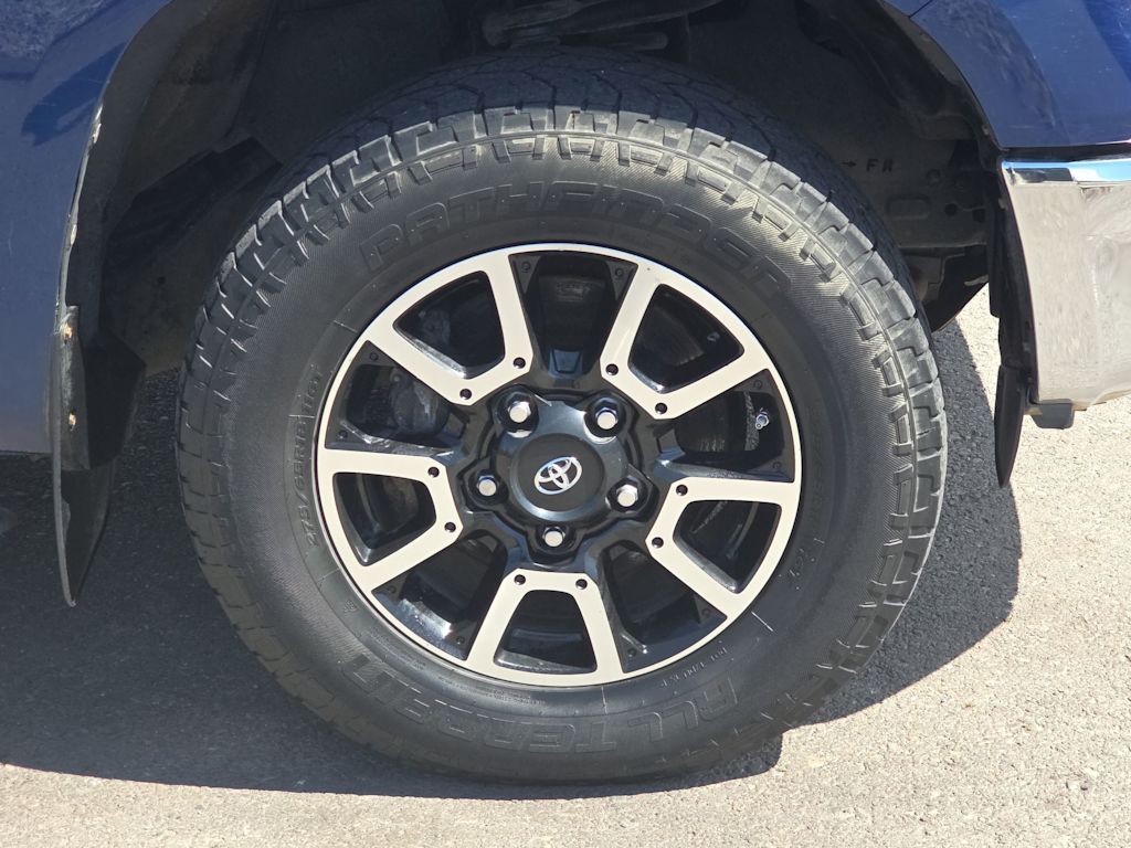 Thumbnail: 2014 Toyota Tundra - 8
