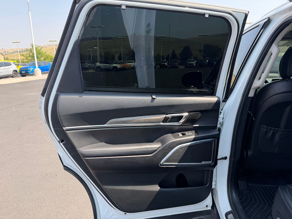 Thumbnail: 2020 Kia Telluride - 24