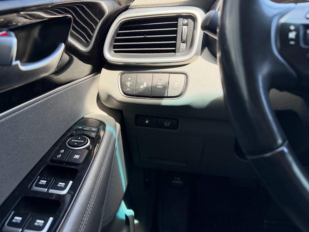 Thumbnail: 2016 Kia Sorento - 19