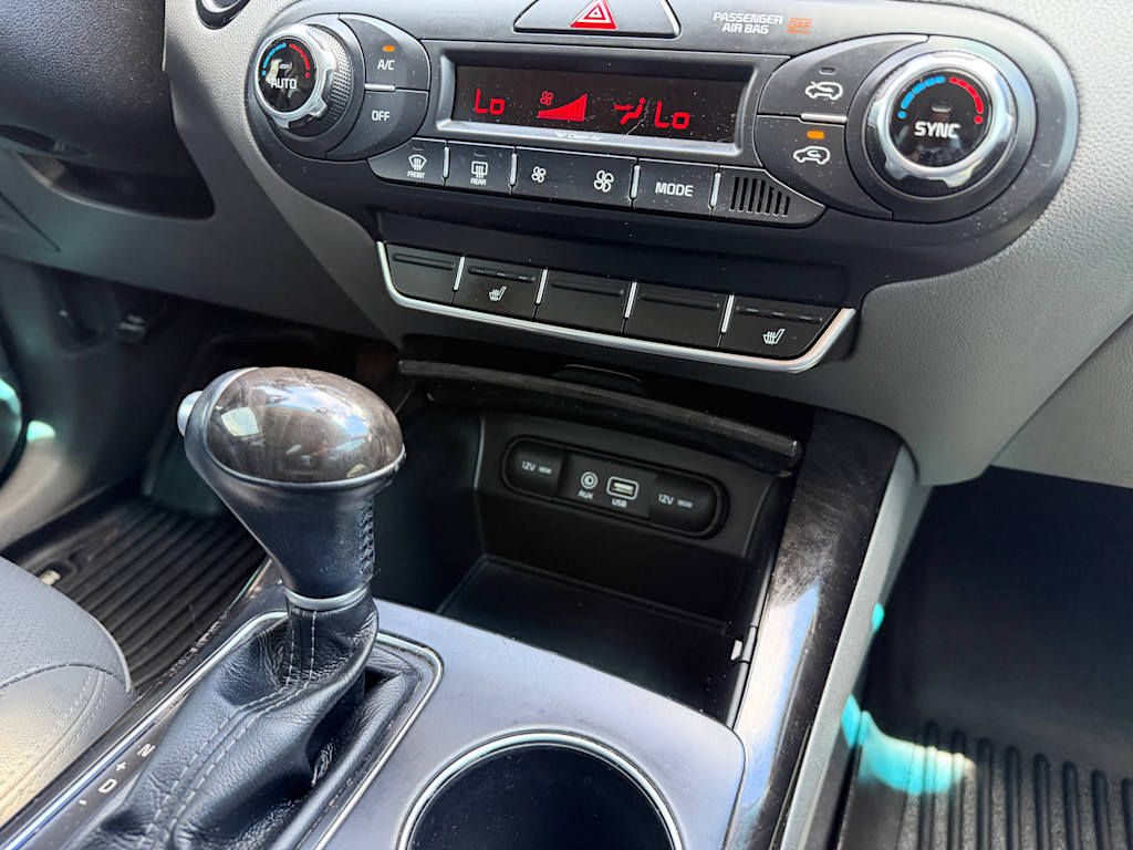 Thumbnail: 2016 Kia Sorento - 20
