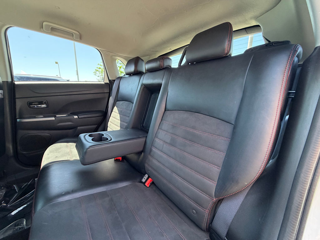 Thumbnail: 2018 Mitsubishi Outlander Sport - 25
