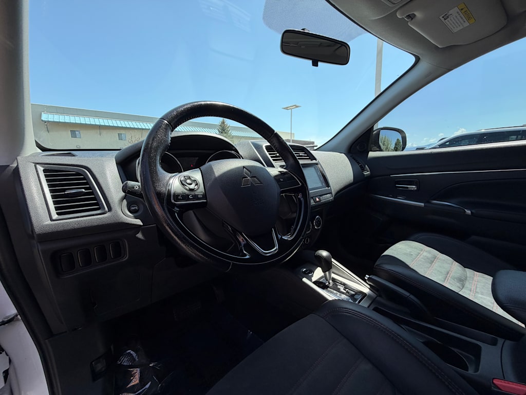 Thumbnail: 2018 Mitsubishi Outlander Sport - 2