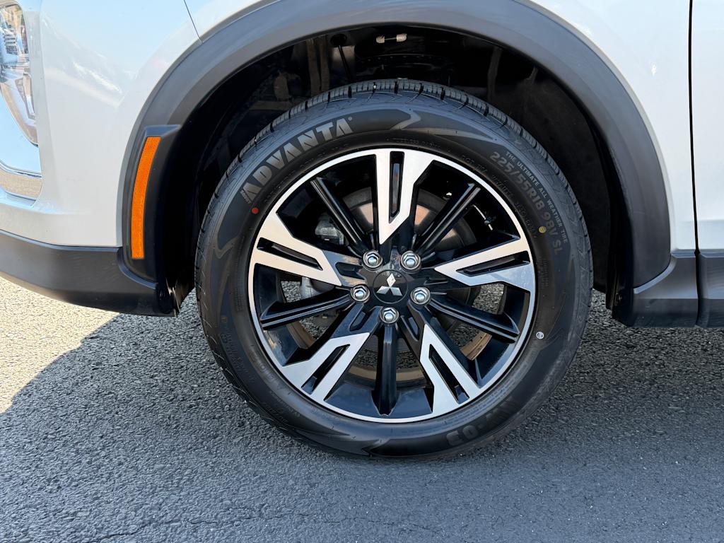 Thumbnail: 2024 Mitsubishi Eclipse Cross - 5