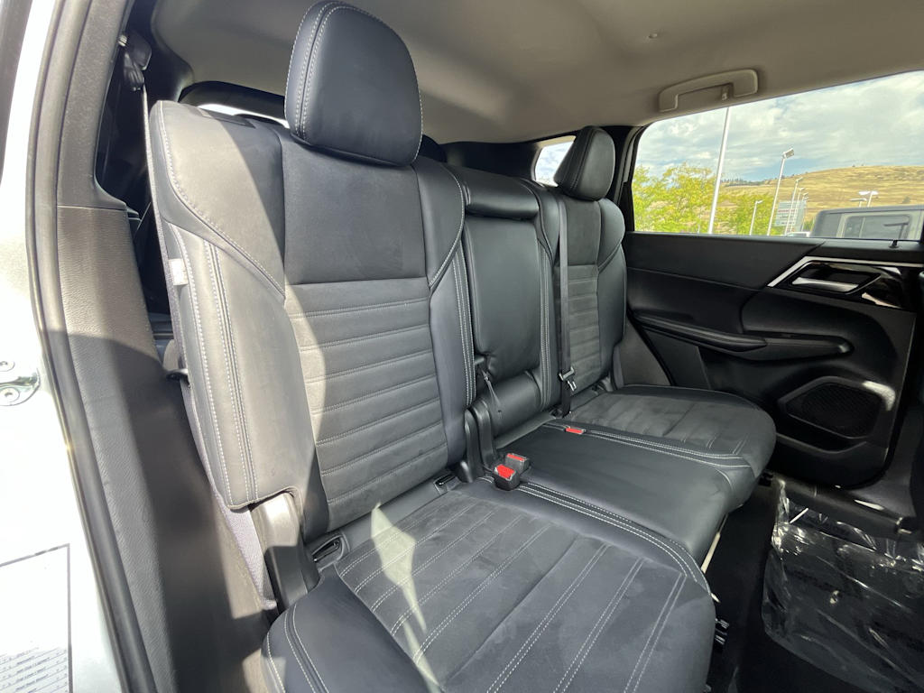 Thumbnail: 2024 Mitsubishi Outlander - 21