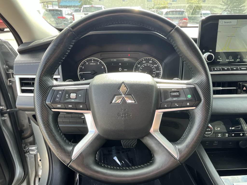 Thumbnail: 2024 Mitsubishi Outlander - 14