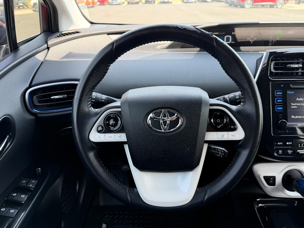 Thumbnail: 2017 Toyota Prius - 6