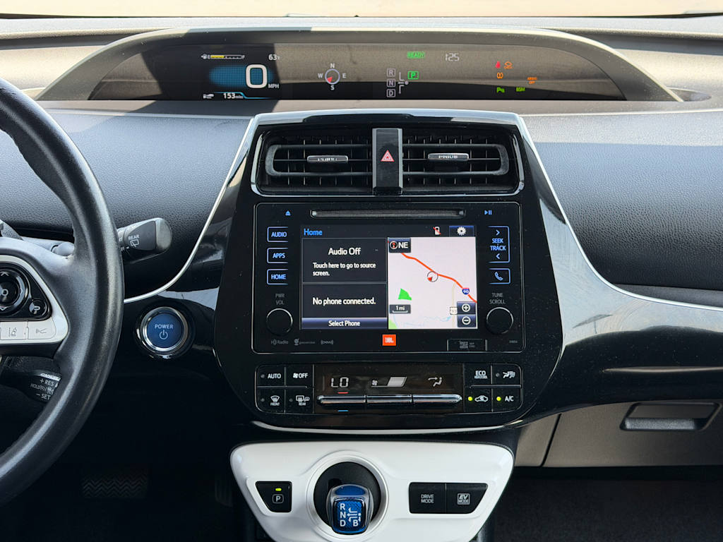 Thumbnail: 2017 Toyota Prius - 10