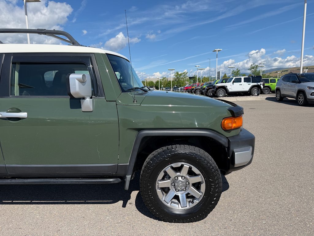 Thumbnail: 2014 Toyota FJ Cruiser - 5