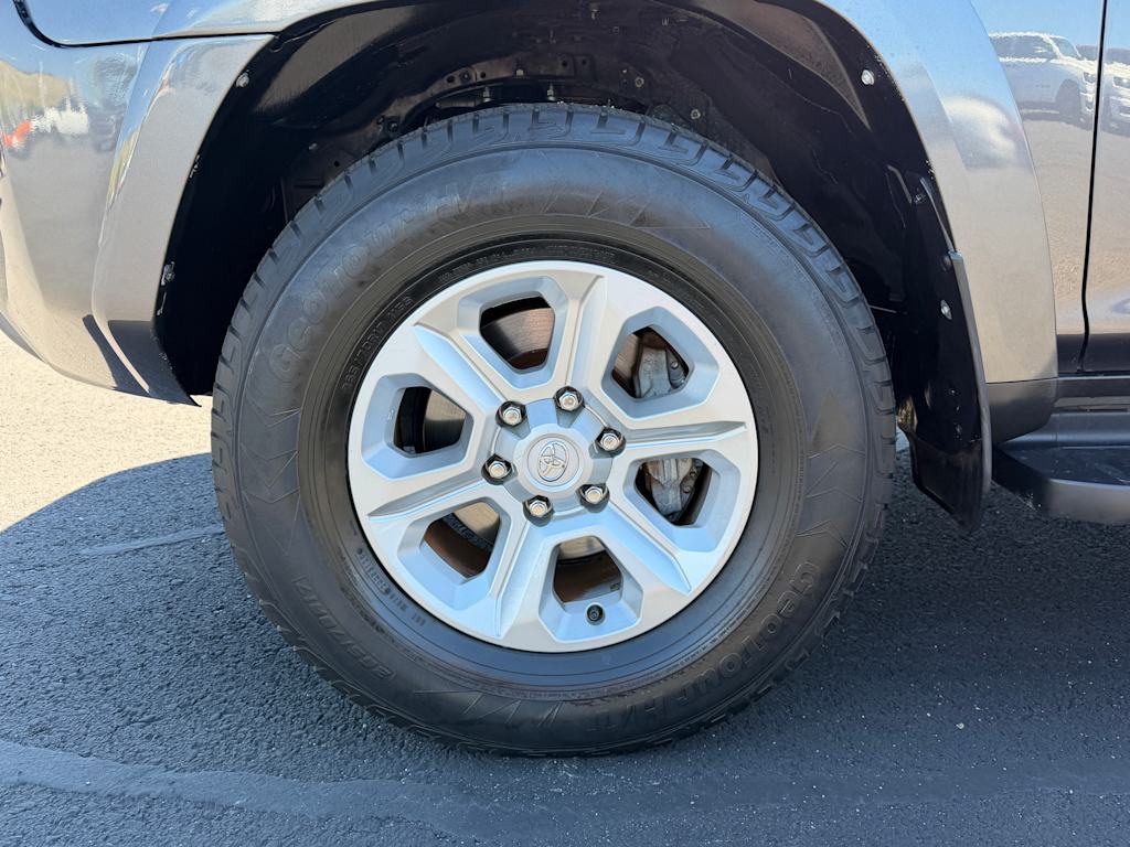 Thumbnail: 2020 Toyota 4Runner - 5