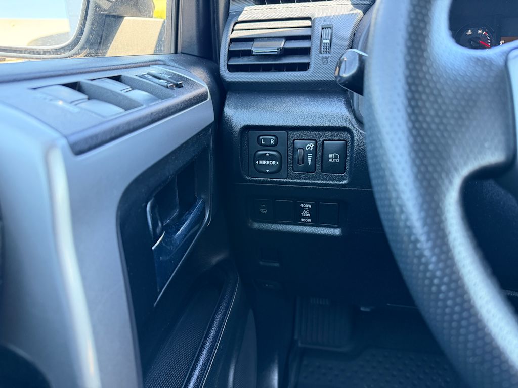 Thumbnail: 2020 Toyota 4Runner - 20