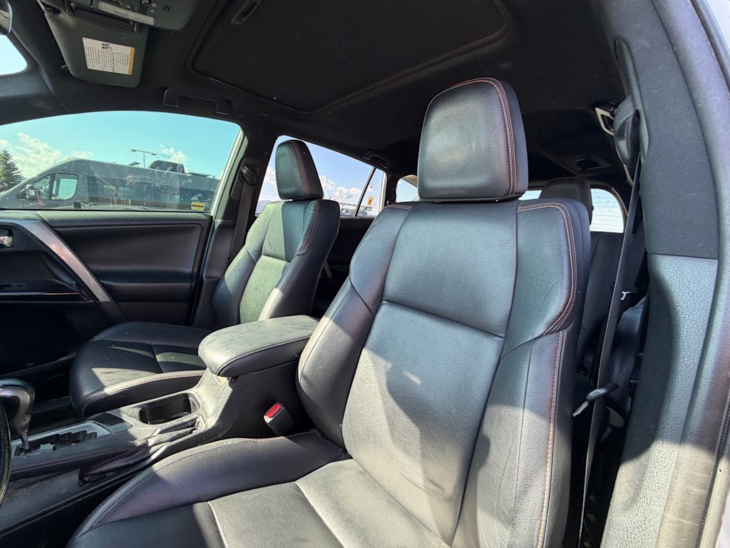Thumbnail: 2018 Toyota RAV4 - 7