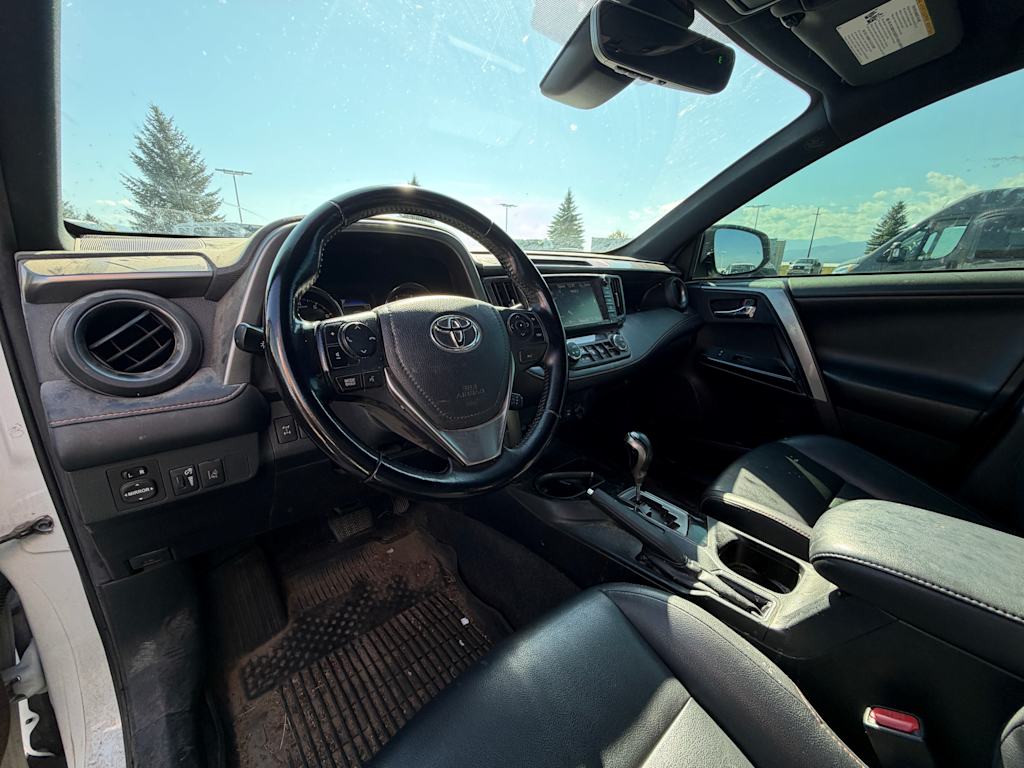 Thumbnail: 2018 Toyota RAV4 - 2