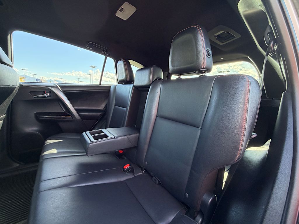 Thumbnail: 2018 Toyota RAV4 - 26