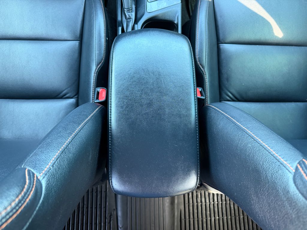 Thumbnail: 2018 Toyota RAV4 - 9