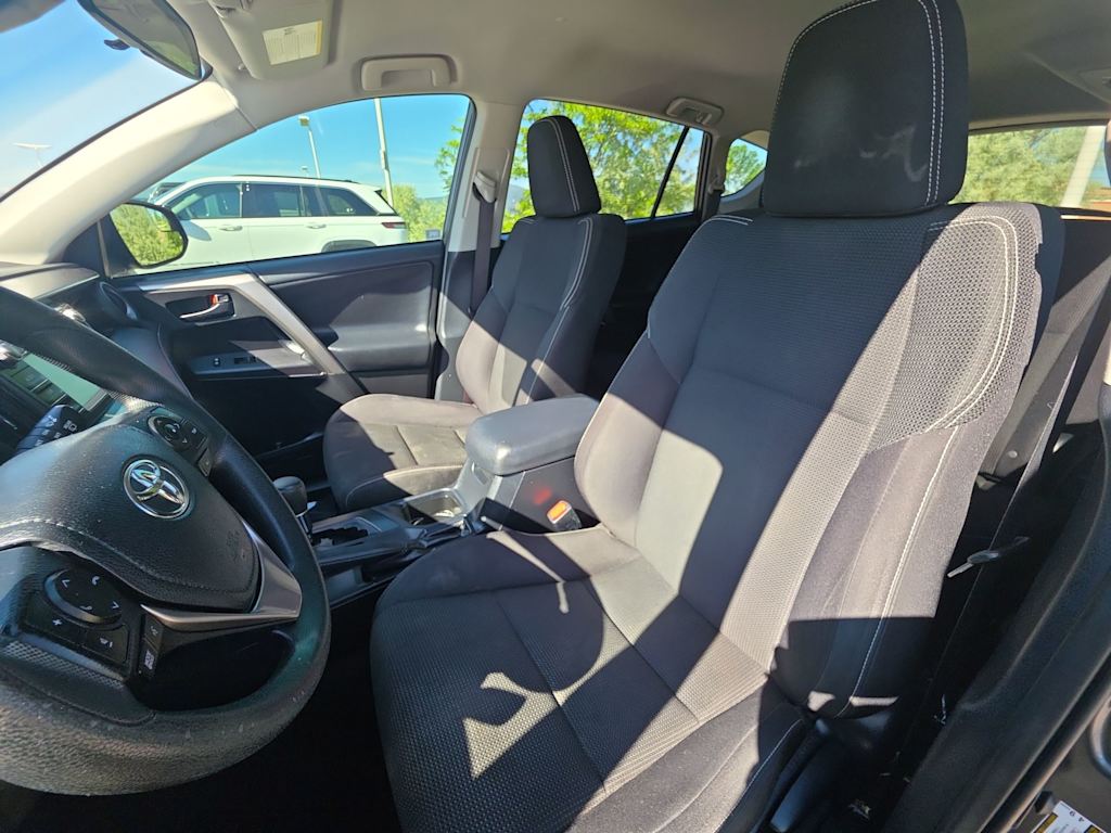Thumbnail: 2018 Toyota RAV4 - 11