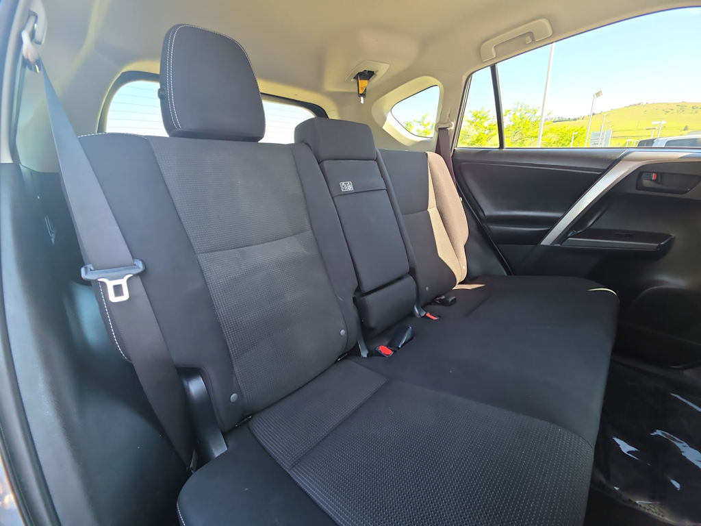 Thumbnail: 2018 Toyota RAV4 - 13