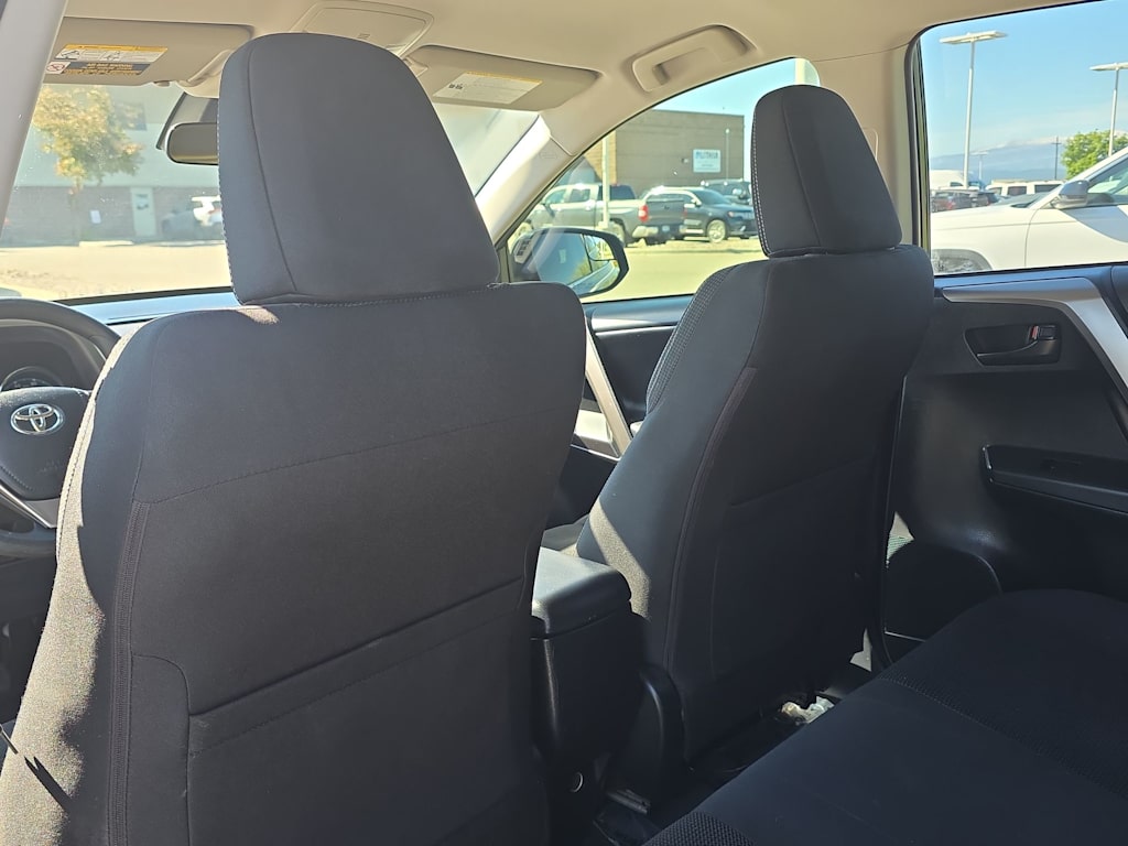 Thumbnail: 2018 Toyota RAV4 - 12
