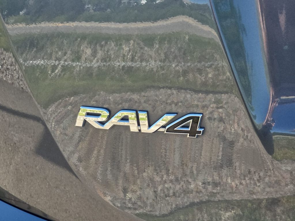 Thumbnail: 2018 Toyota RAV4 - 7