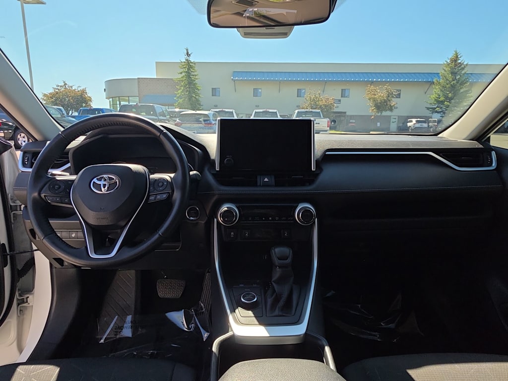 Thumbnail: 2023 Toyota RAV4 - 10