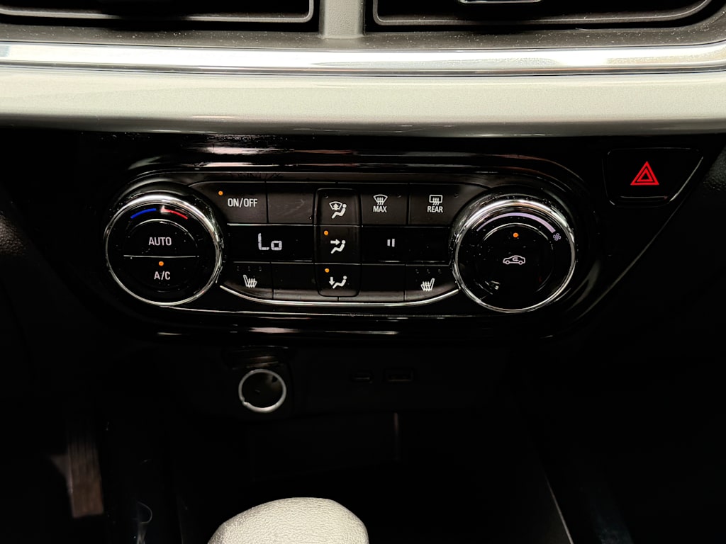 Thumbnail: 2024 Chevrolet Trax - 21