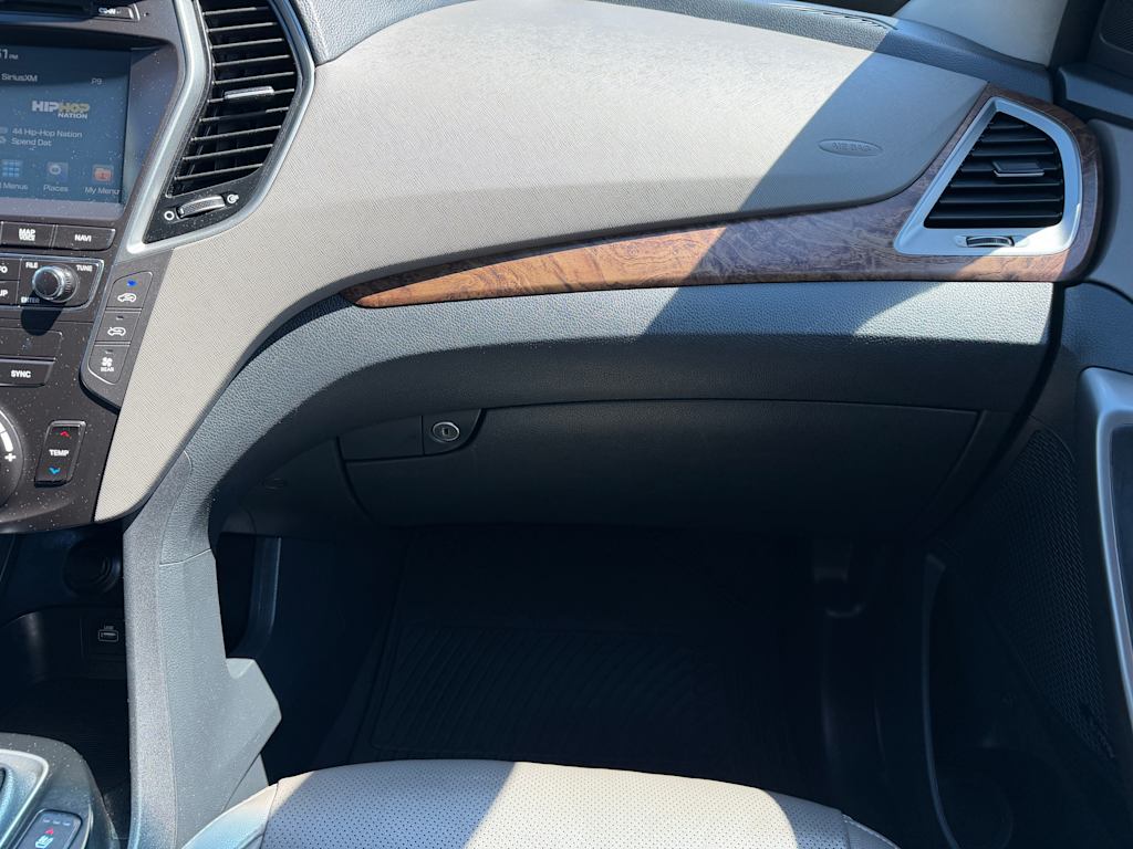 Thumbnail: 2017 Hyundai Santa Fe - 21