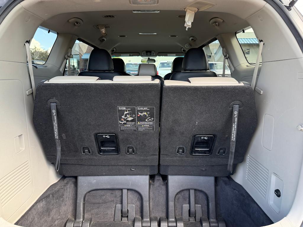 Thumbnail: 2019 Kia Sedona - 8