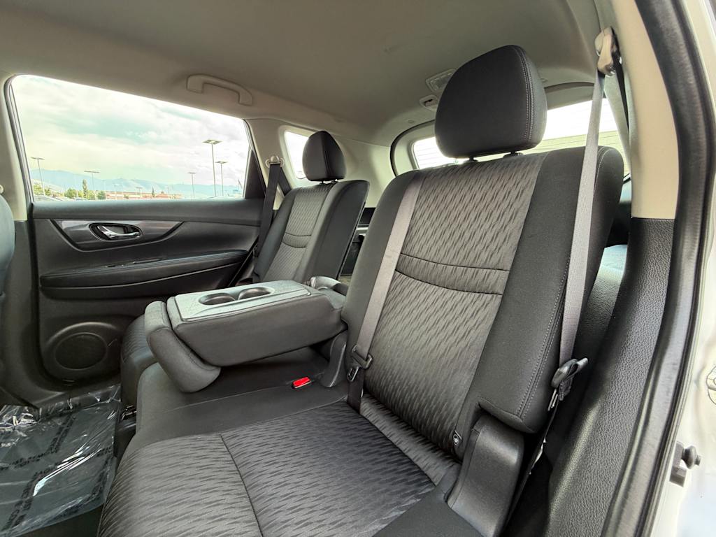 Thumbnail: 2018 Nissan Rogue - 26