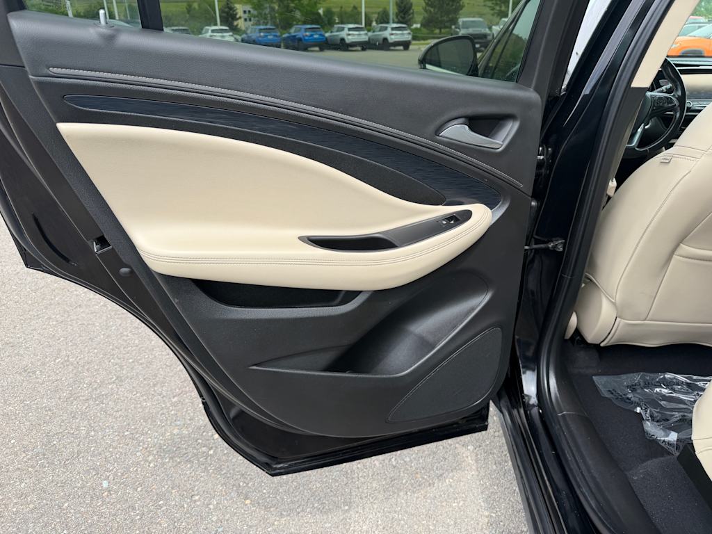 Thumbnail: 2018 Buick Envision - 24