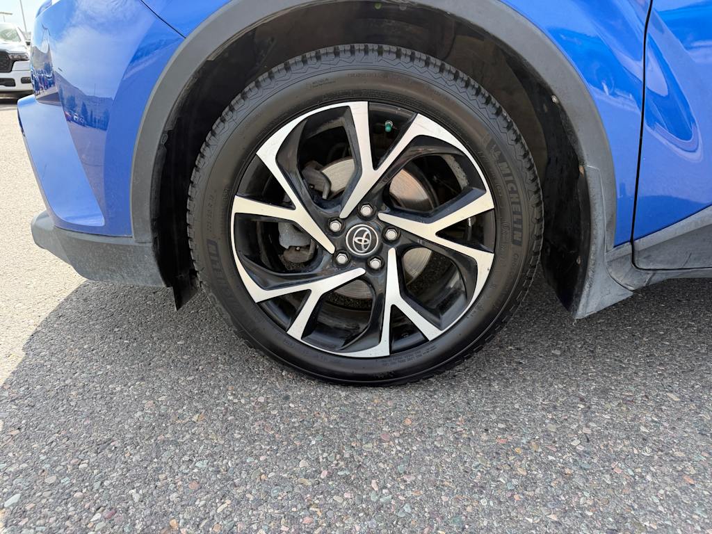 Thumbnail: 2018 Toyota C-HR - 5