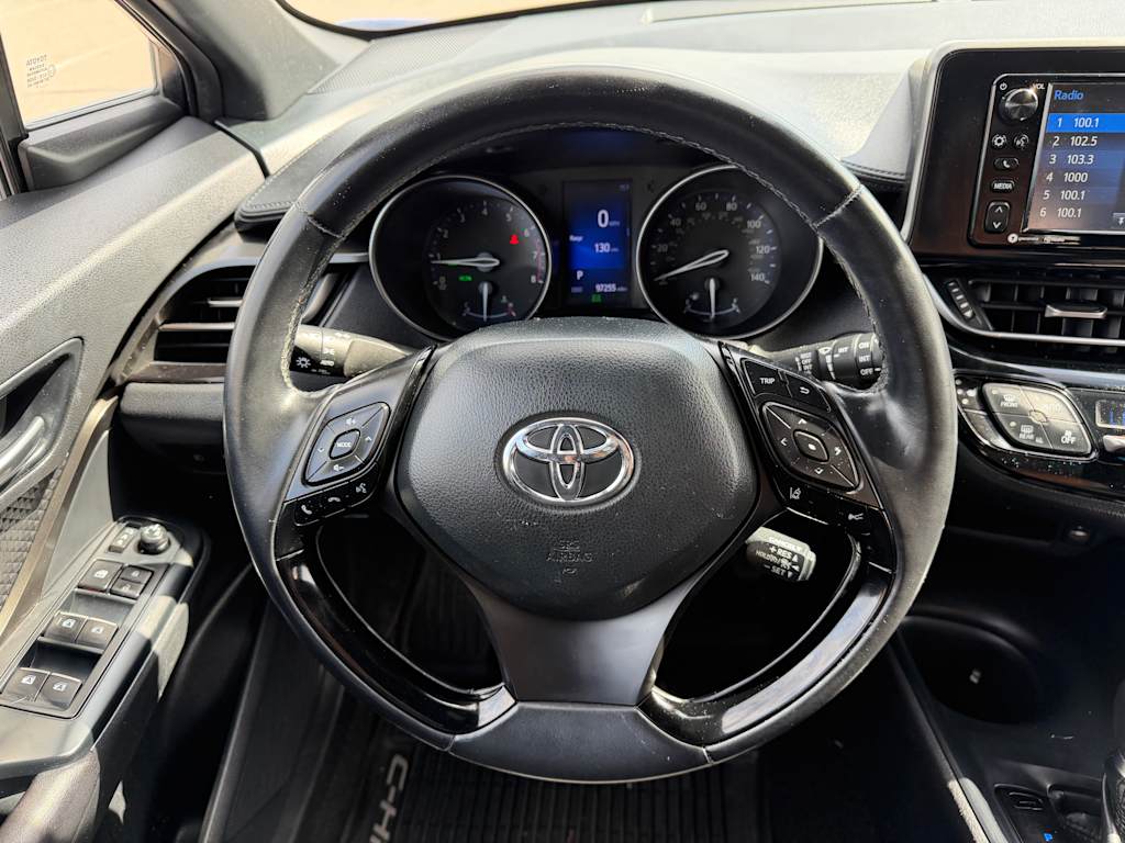 Thumbnail: 2018 Toyota C-HR - 6