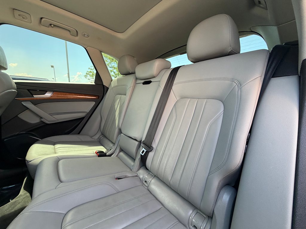 Thumbnail: 2022 Audi Q5 - 10