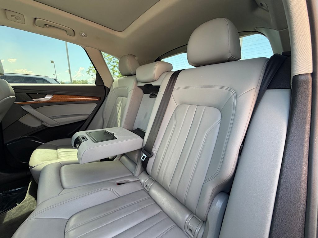 Thumbnail: 2022 Audi Q5 - 25